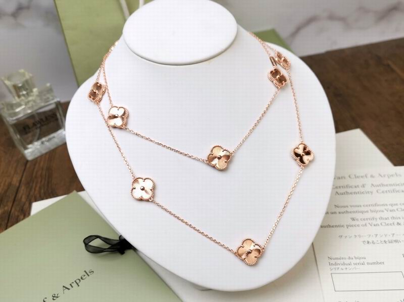 Van Cleef & Arpels necklace 12yxq07 (6)