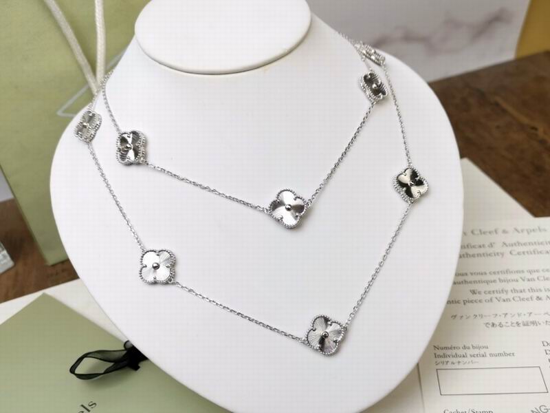 Van Cleef & Arpels necklace 12yxq07 (8)