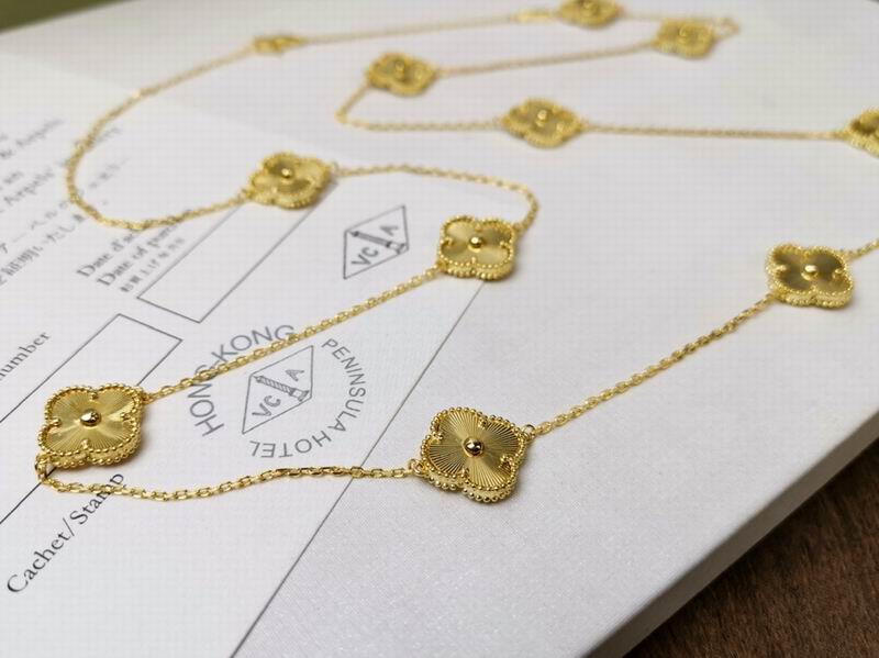 Van Cleef & Arpels necklace 12yxq07 (9)
