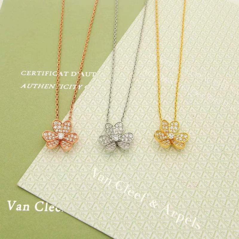 Van Cleef & Arpels necklace 12yxq09 (3)