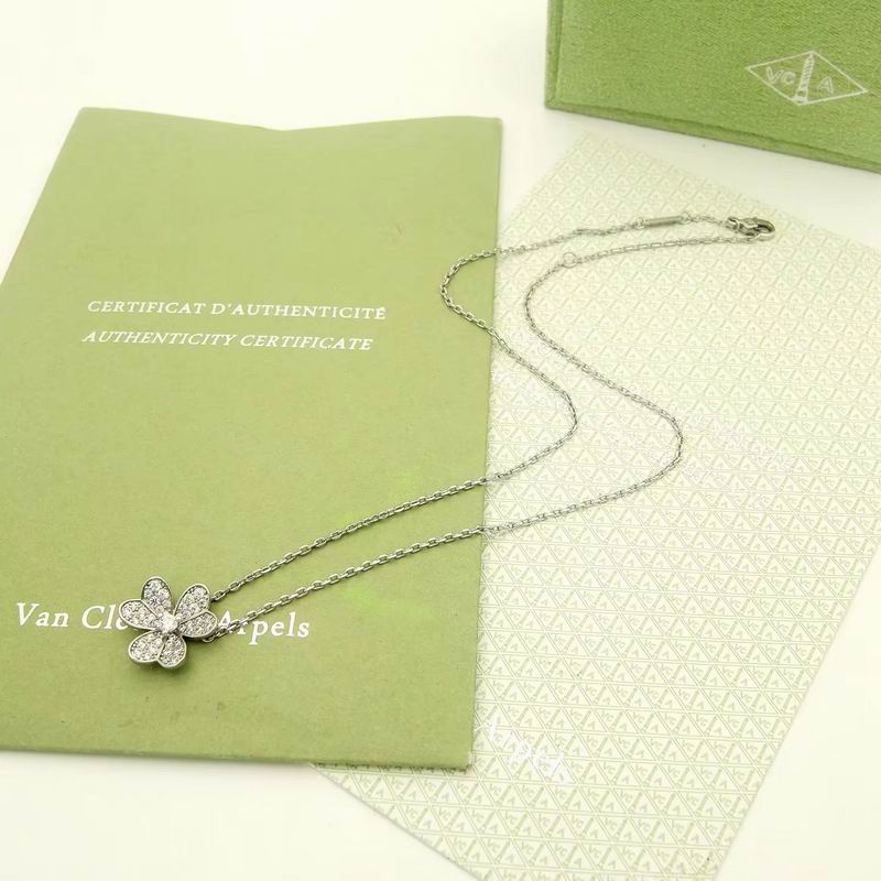 Van Cleef & Arpels necklace 12yxq09 (5)