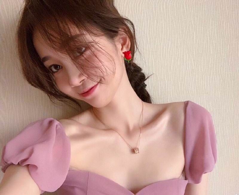 Van Cleef & Arpels necklace 12yxq10 (7)