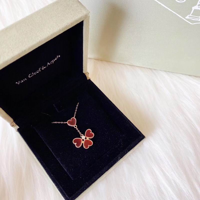 Van Cleef & Arpels necklace 12yxq11 (5)