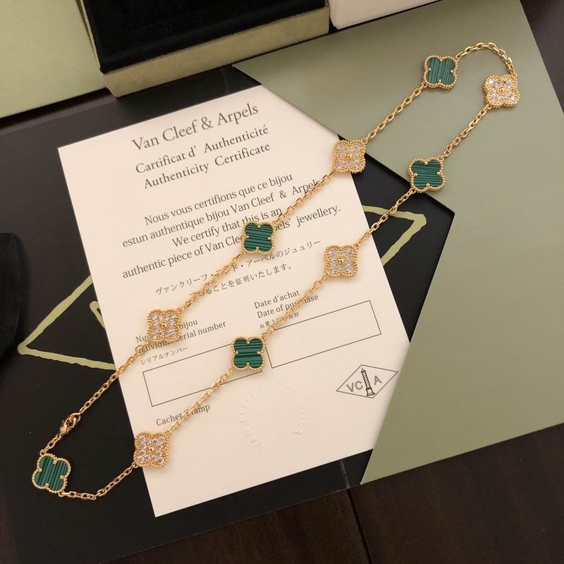 Van Cleef & Arpels necklace 12yxq14 (3)