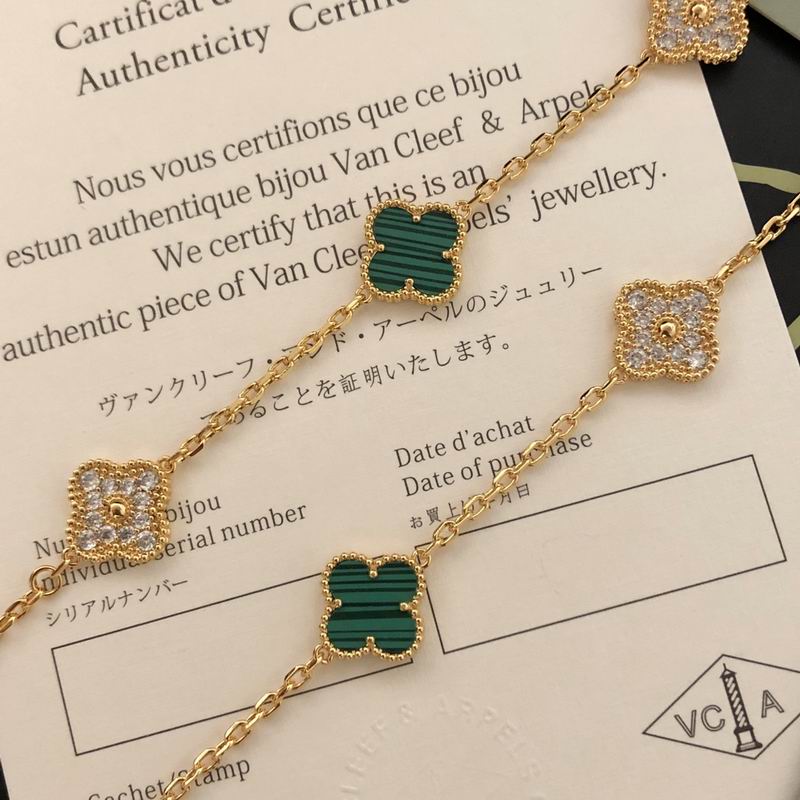 Van Cleef & Arpels necklace 12yxq14 (4)