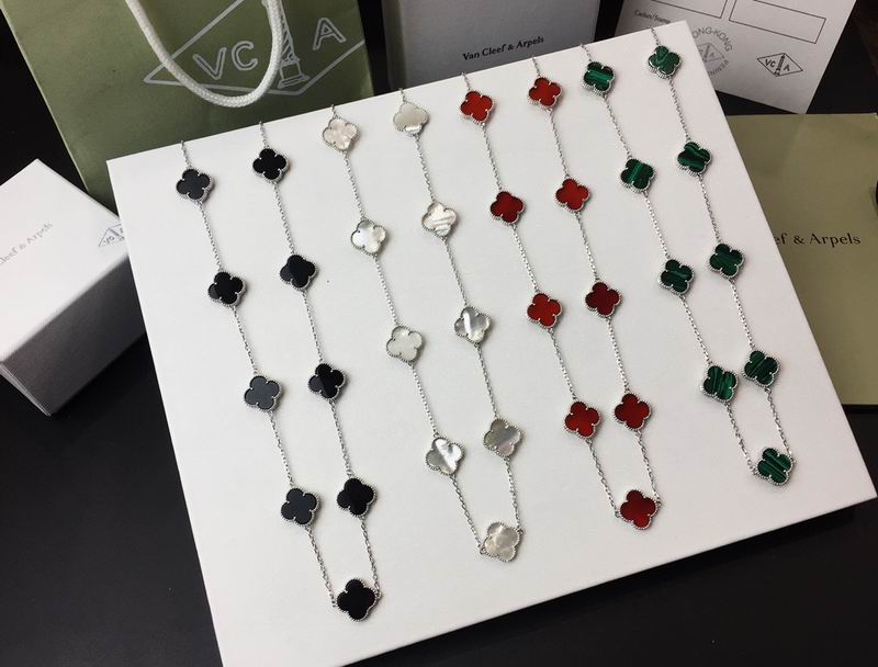 Van Cleef & Arpels necklace 12yxq16 (6)