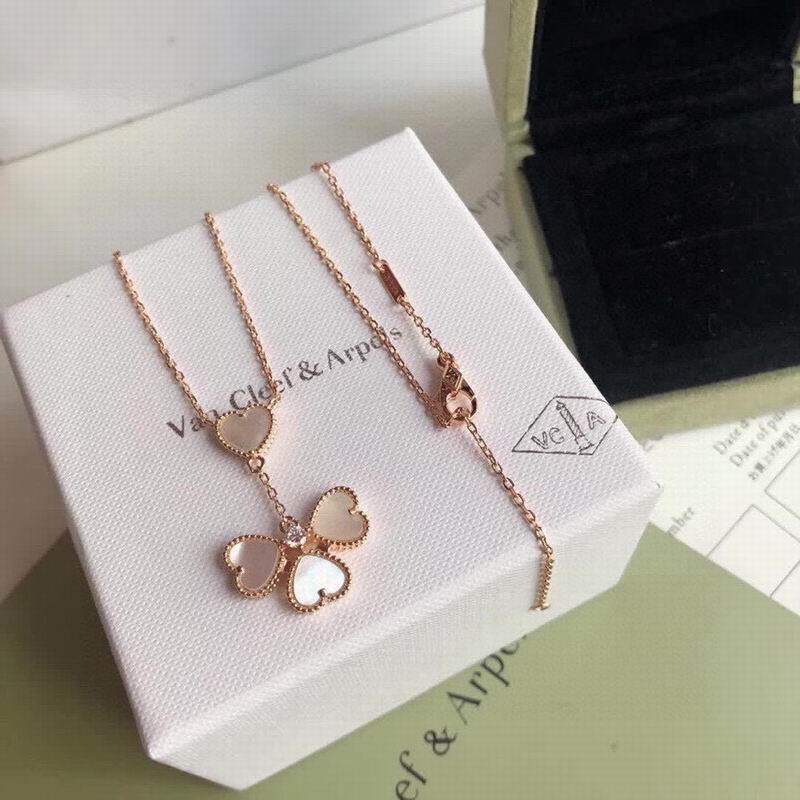 Van Cleef & Arpels necklace 12yxq17 (9)