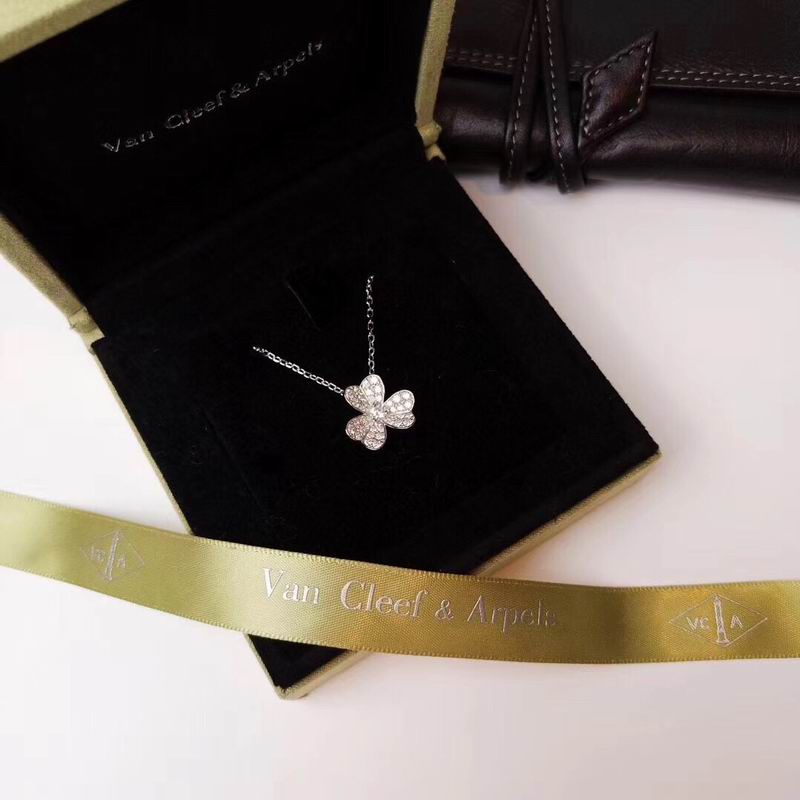 Van Cleef & Arpels necklace 12yxq20 (4)