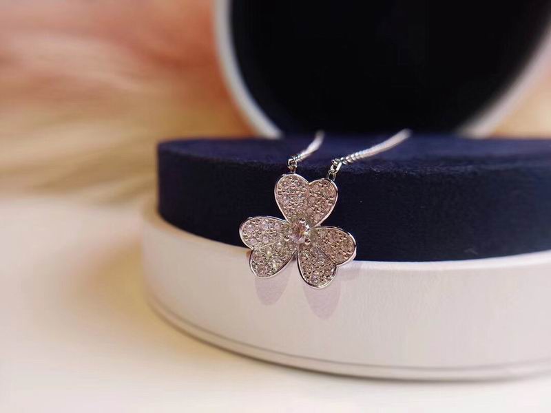 Van Cleef & Arpels necklace 12yxq20 (5)