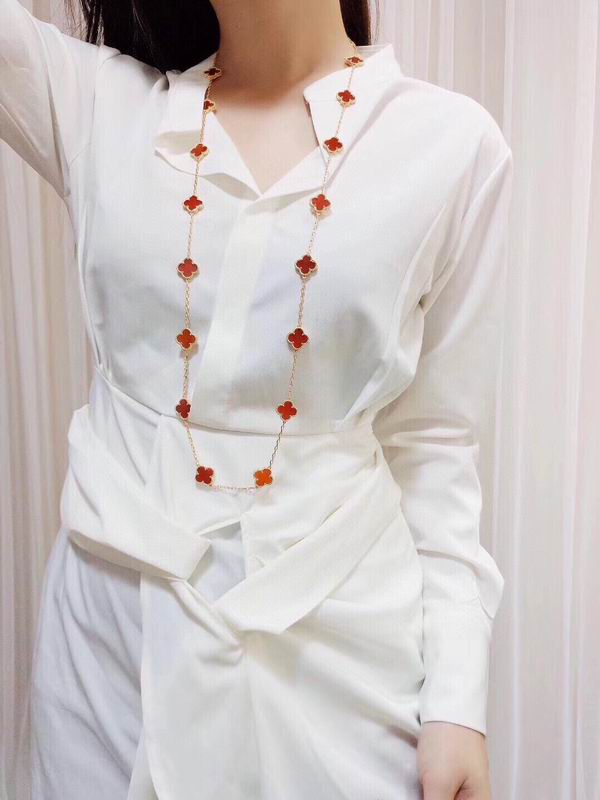 Van Cleef & Arpels necklace 12yxq24 (7)