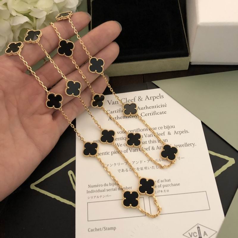 Van Cleef & Arpels necklace 12yxq25 (6)