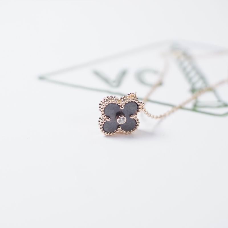 Van Cleef & Arpels necklace 12yxq26 (5)