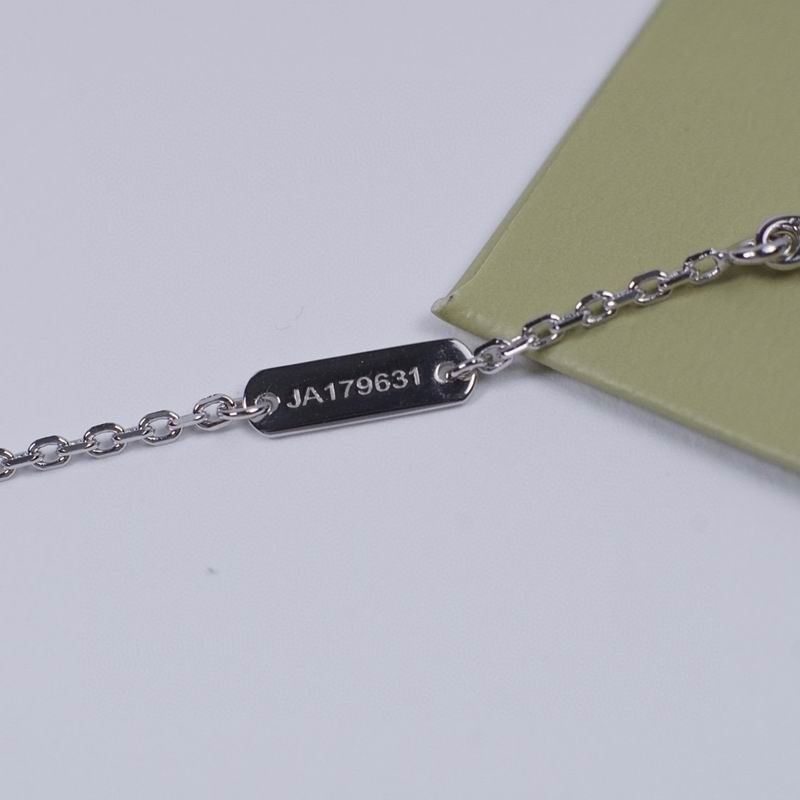 Van Cleef & Arpels necklace 12yxq27 (6)