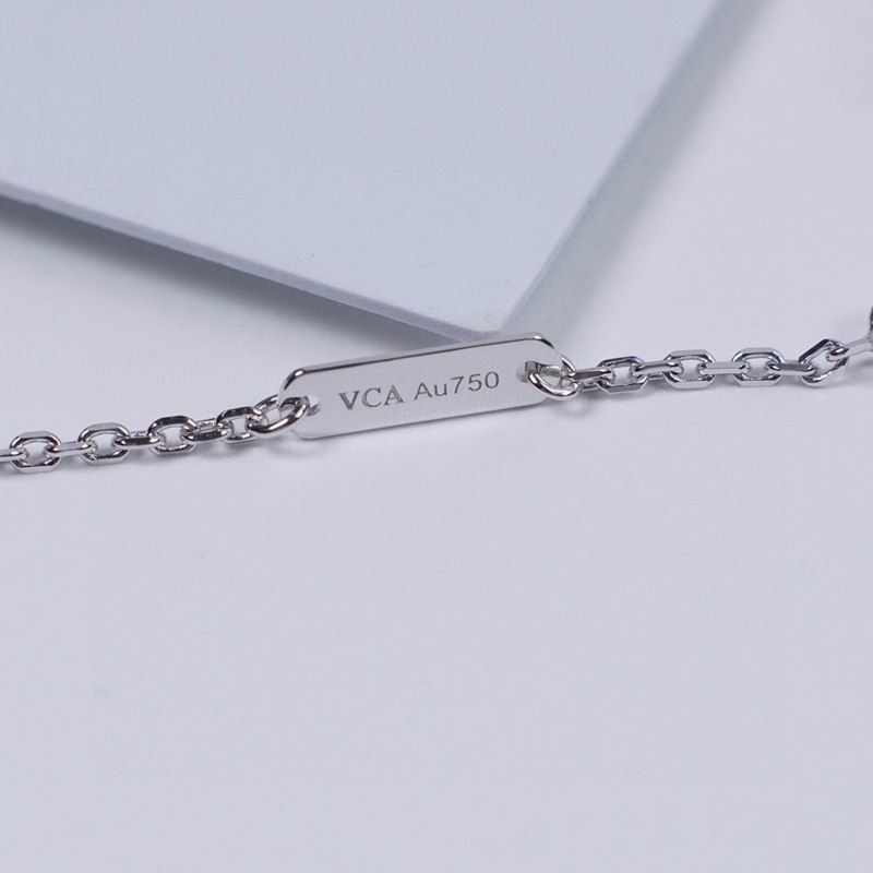 Van Cleef & Arpels necklace 12yxq27 (7)