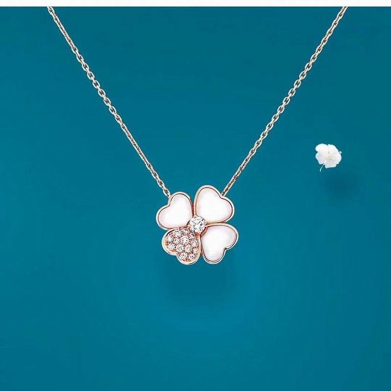 Van Cleef & Arpels necklace 12yxq28 (1)