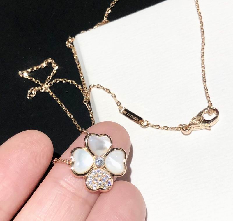 Van Cleef & Arpels necklace 12yxq28 (4)