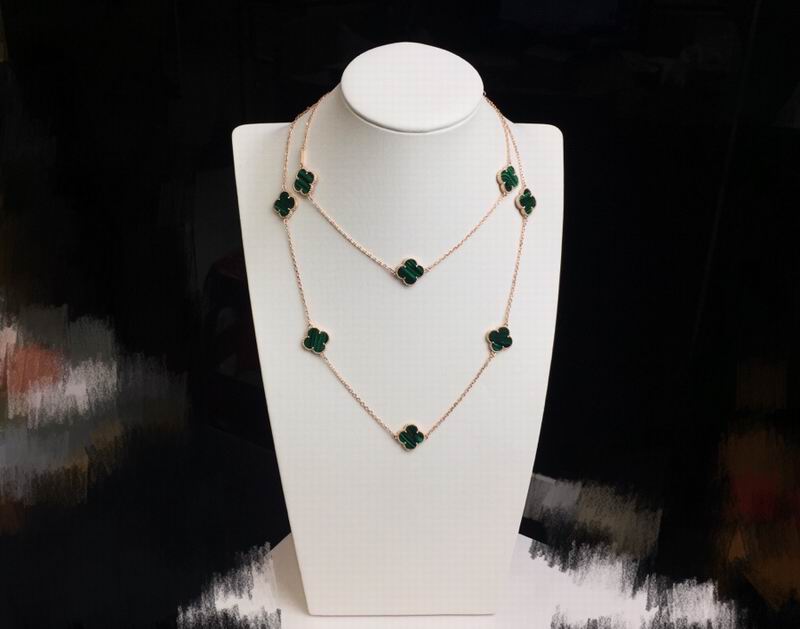 Van Cleef & Arpels necklace 12yxq30 (9)