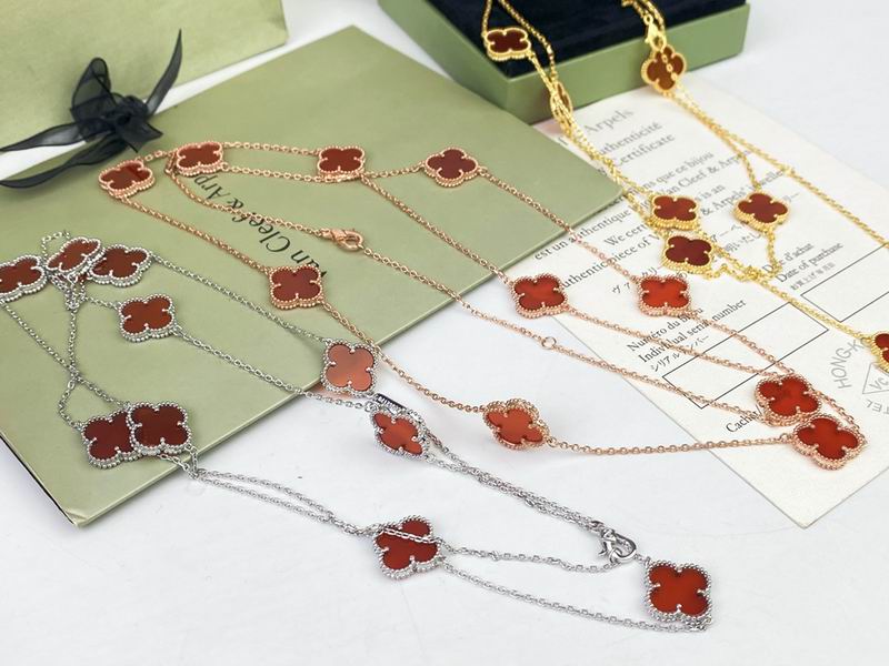 Van Cleef & Arpels necklace 12yxq34 (3)