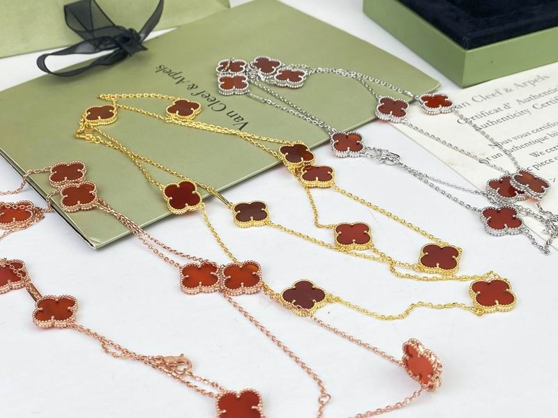 Van Cleef & Arpels necklace 12yxq34 (7)