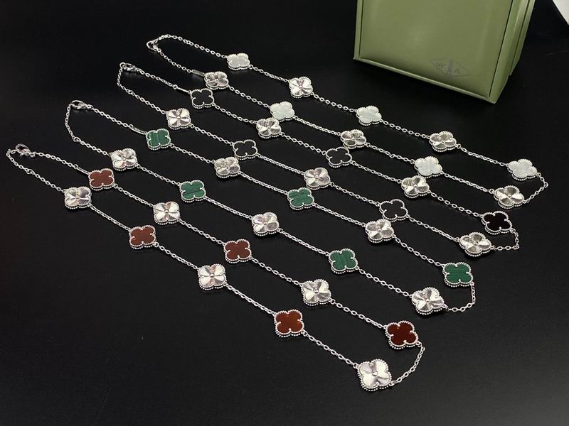 Van Cleef & Arpels necklace 12yxq35 (2)