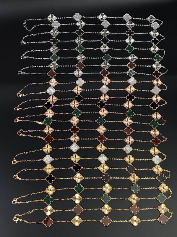 Van Cleef & Arpels necklace 12yxq35 (4)