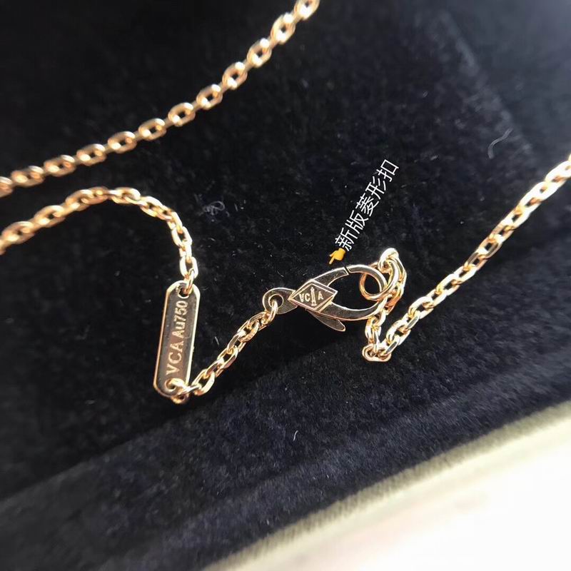 Van Cleef & Arpels necklace 12yxq36 (5)