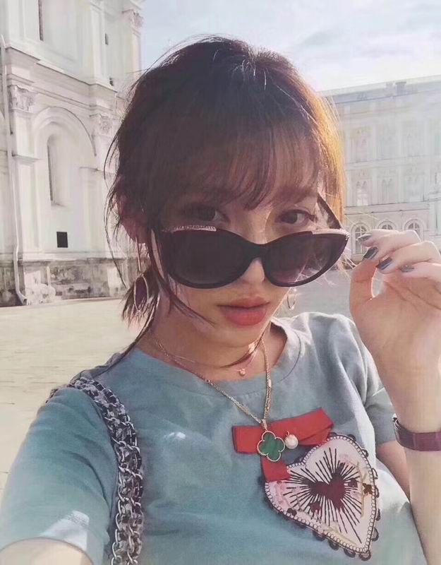 Van Cleef & Arpels necklace 12yxq36 (7)