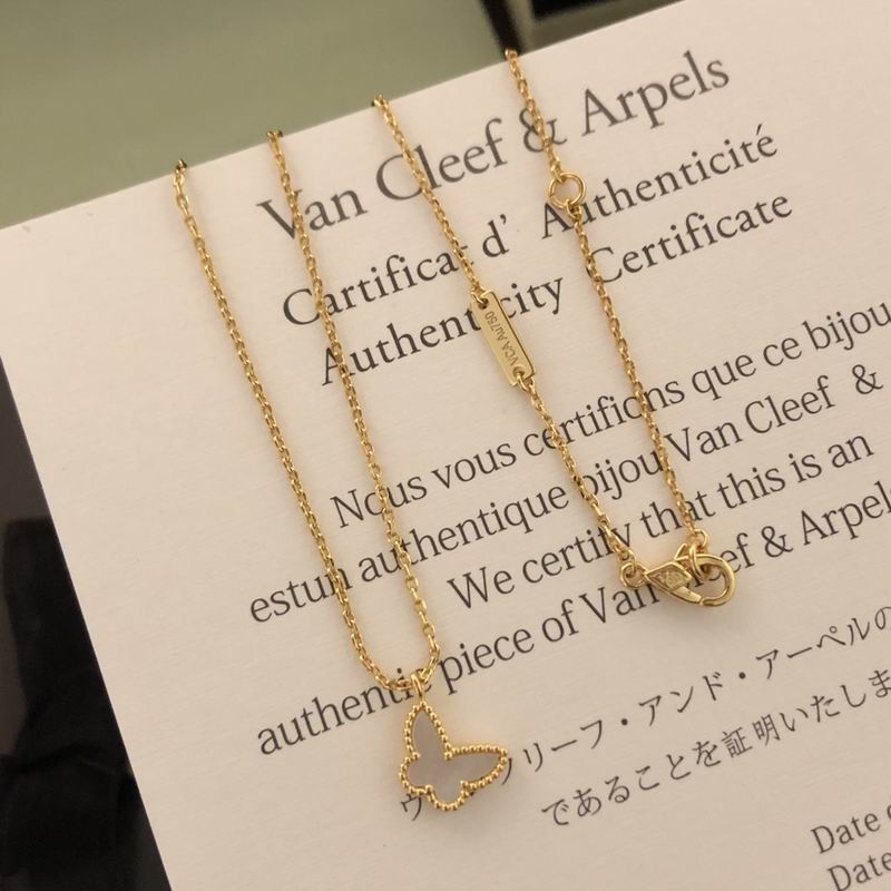 Van Cleef & Arpels necklace 12yxq38 (4)