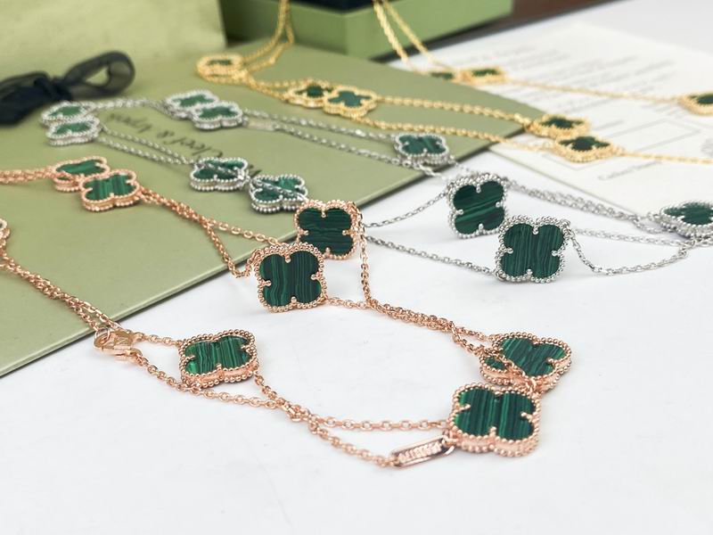 Van Cleef & Arpels necklace 12yxq40 (7)