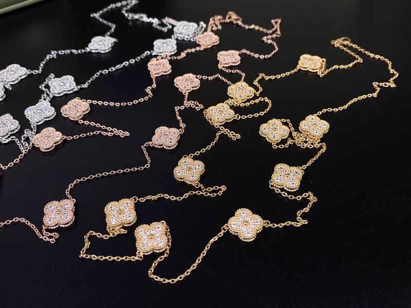 Van Cleef & Arpels necklace 12yxq42 (6)