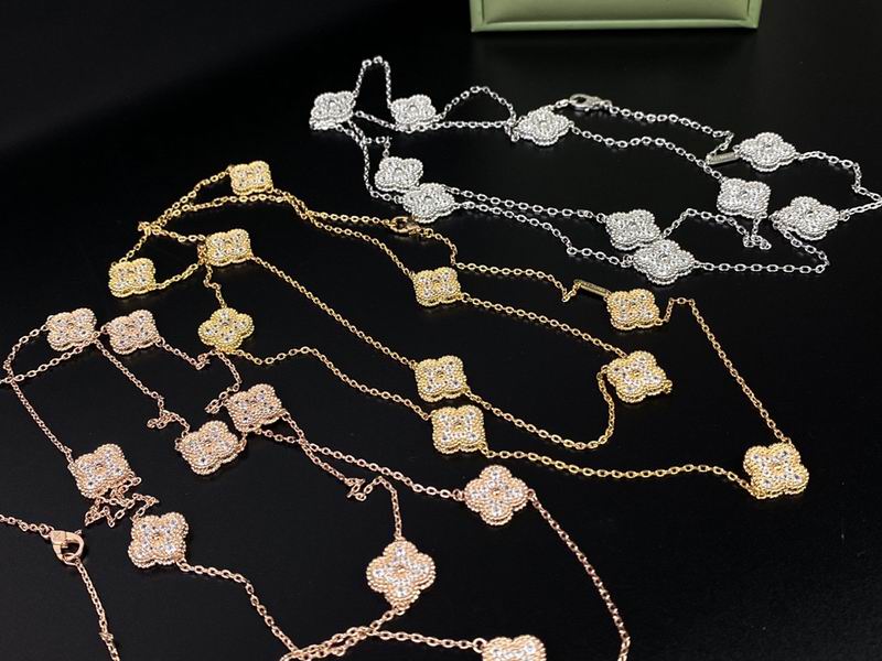 Van Cleef & Arpels necklace 12yxq42 (8)