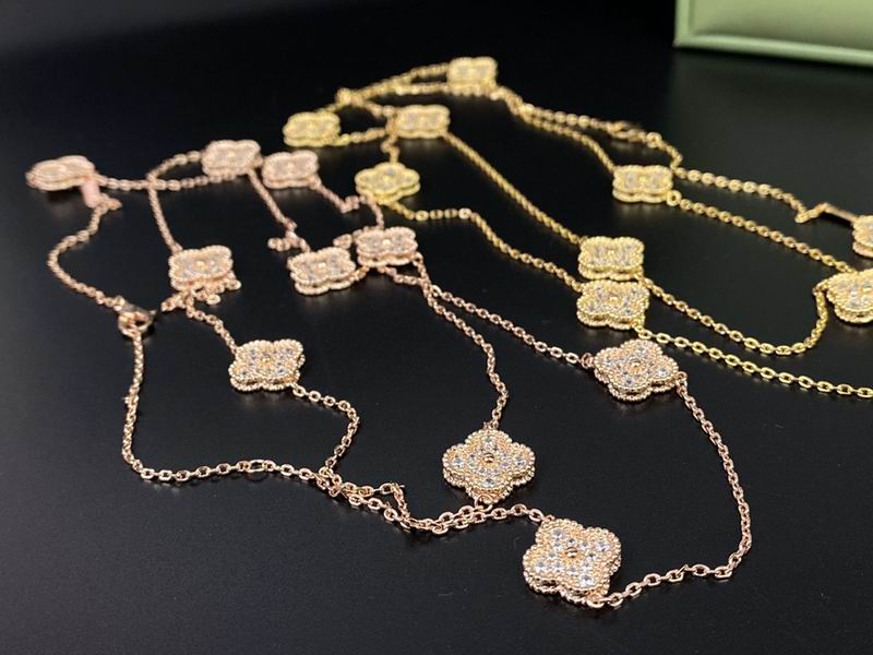 Van Cleef & Arpels necklace 12yxq42 (9)