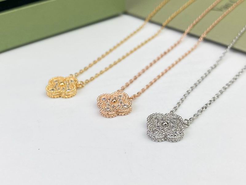 Van Cleef & Arpels necklace 12yxq43 (2)