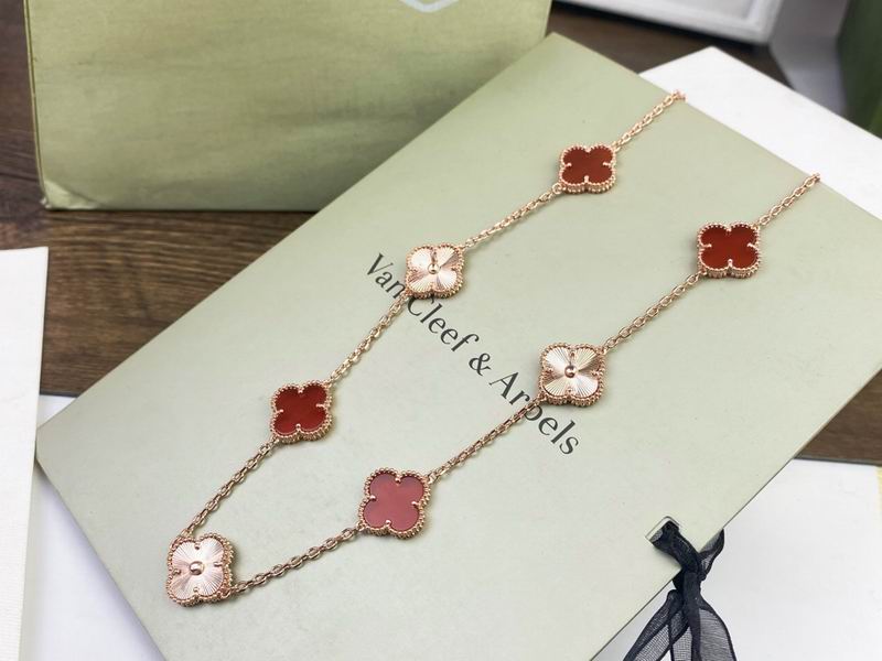 Van Cleef & Arpels necklace 12yxq45 (3)