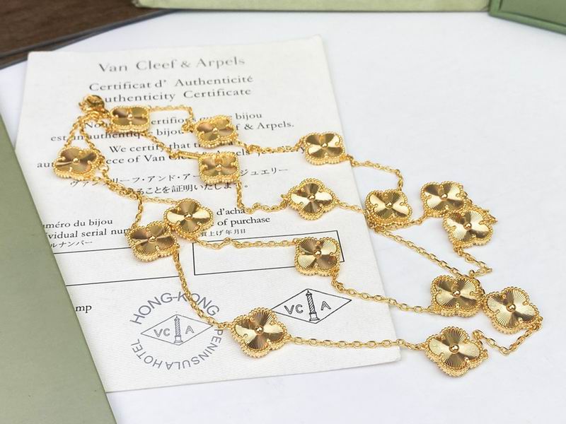 Van Cleef & Arpels necklace 12yxq47 (6)