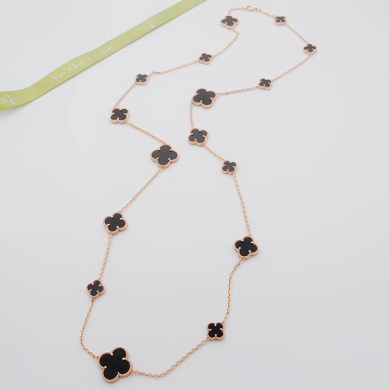Van Cleef & Arpels necklace 12yxq48 (3)