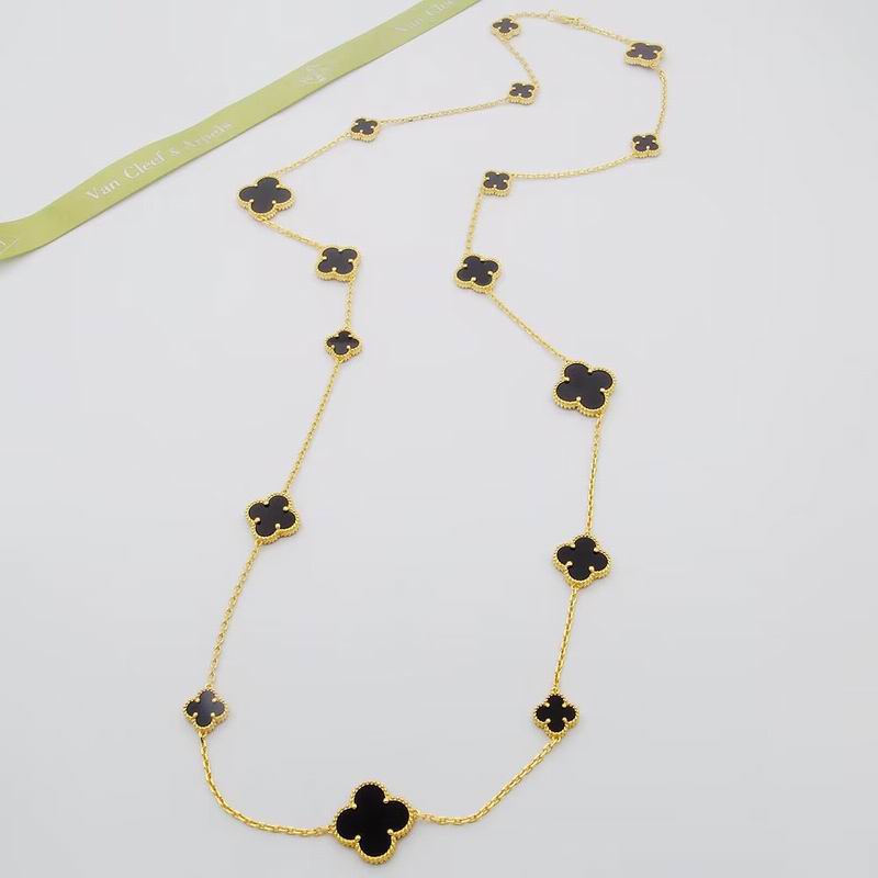 Van Cleef & Arpels necklace 12yxq48 (4)