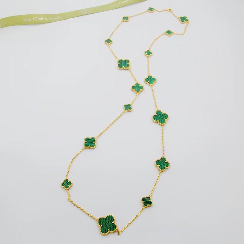 Van Cleef & Arpels necklace 12yxq50 (4)