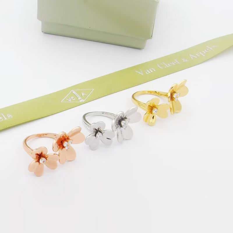 Van Cleef & Arpels ring 10yxq01 (4)