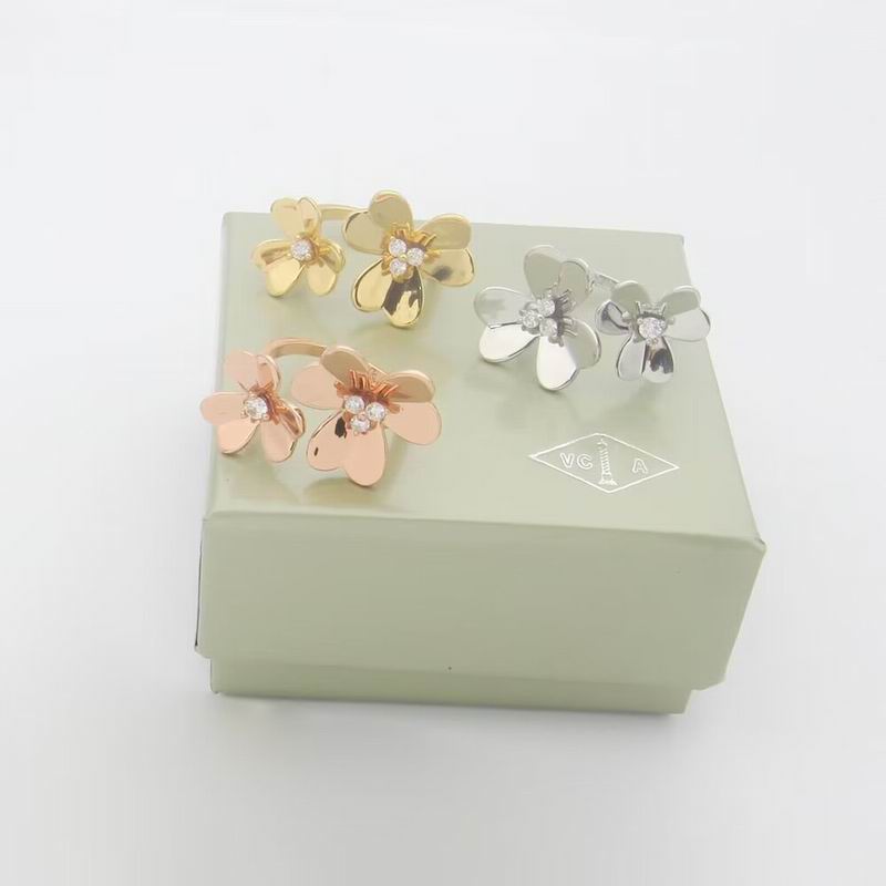 Van Cleef & Arpels ring 10yxq01 (6)