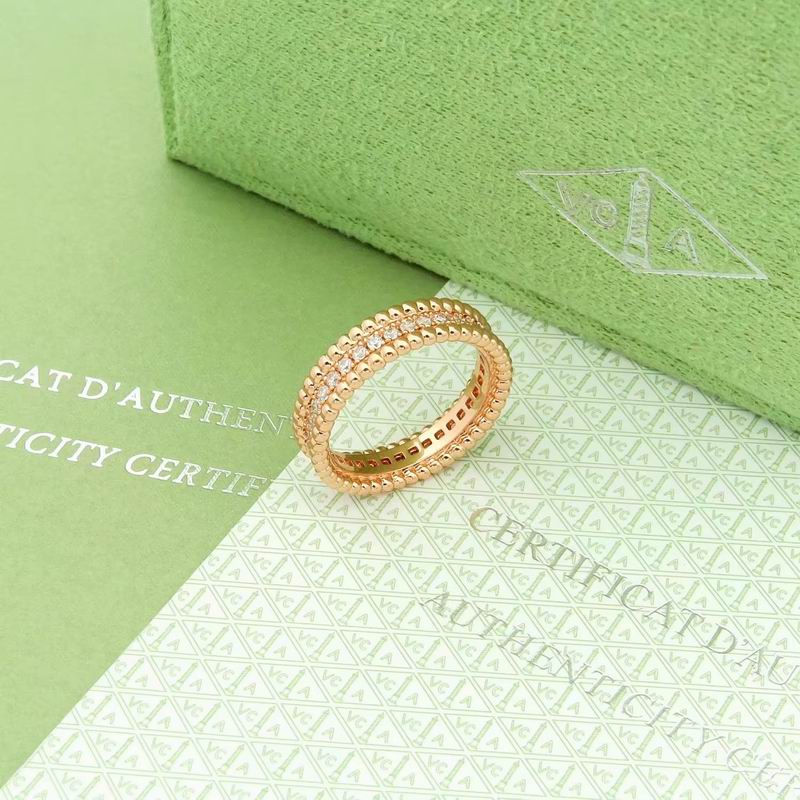 Van Cleef & Arpels ring 12yxq01 (4)