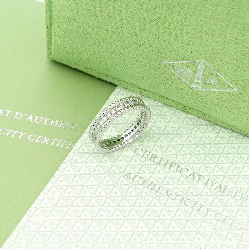 Van Cleef & Arpels ring 12yxq01 (6)