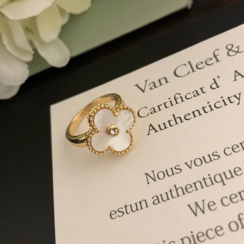 Van Cleef & Arpels ring 12yxq02 (4)