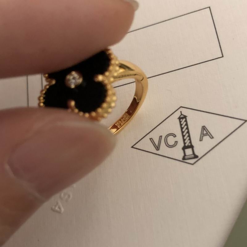 Van Cleef & Arpels ring 12yxq02 (7)
