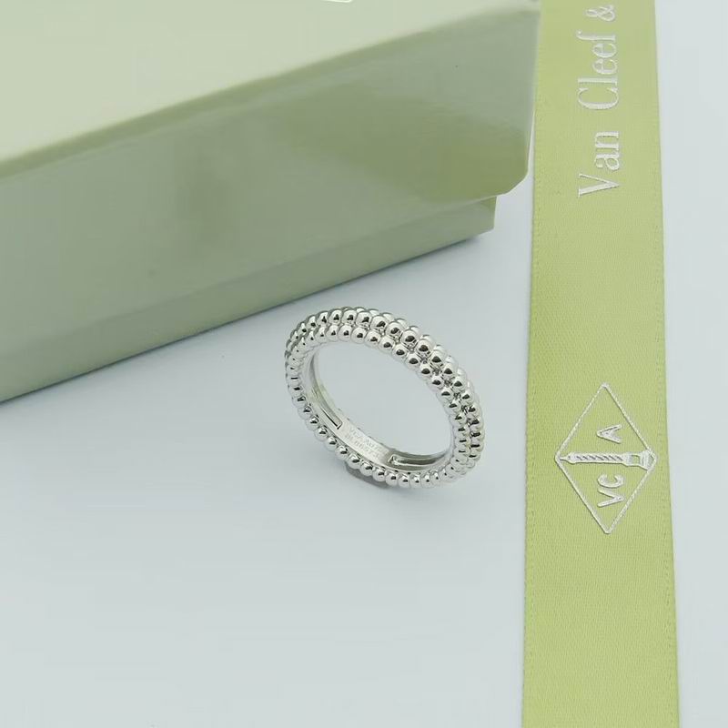 Van Cleef & Arpels ring 12yxq04 (3)