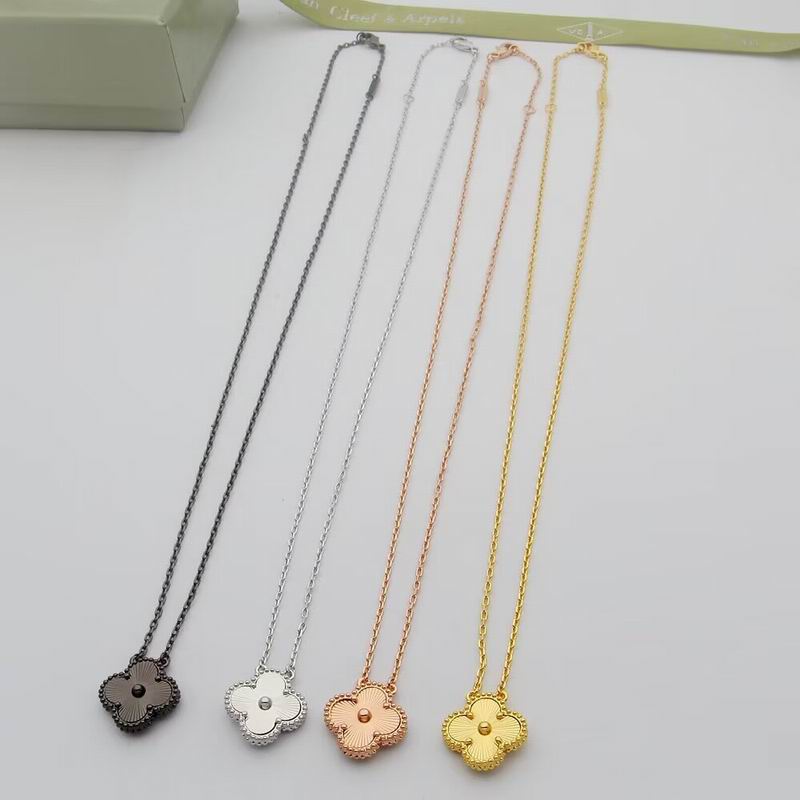 Van Cleef & Arpels suits 10yxq03 (6)