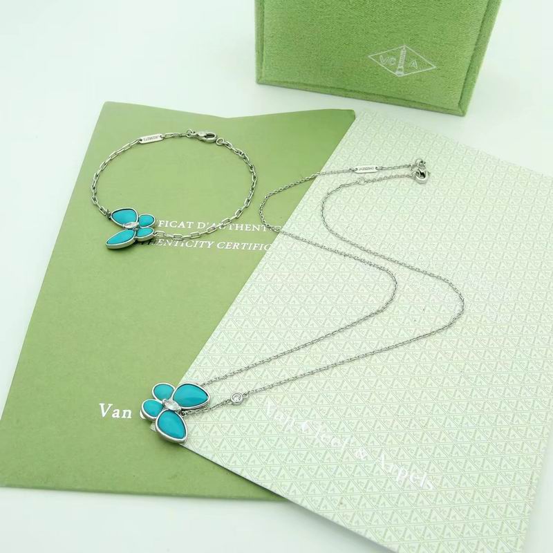 Van Cleef & Arpels suits 11yxq02 (6)