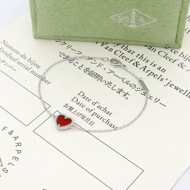 Van Cleef & Arpels suits 11yxq04 (5)