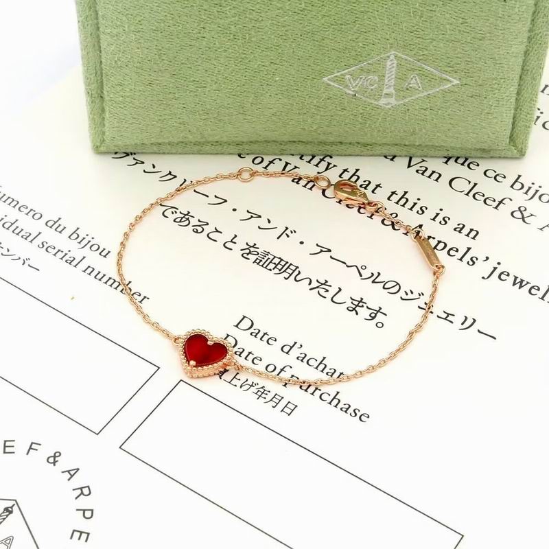 Van Cleef & Arpels suits 11yxq04 (6)