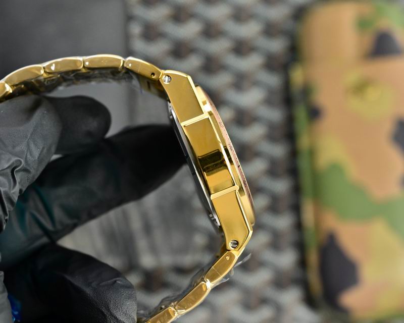 Versace 45mm 19 (32)